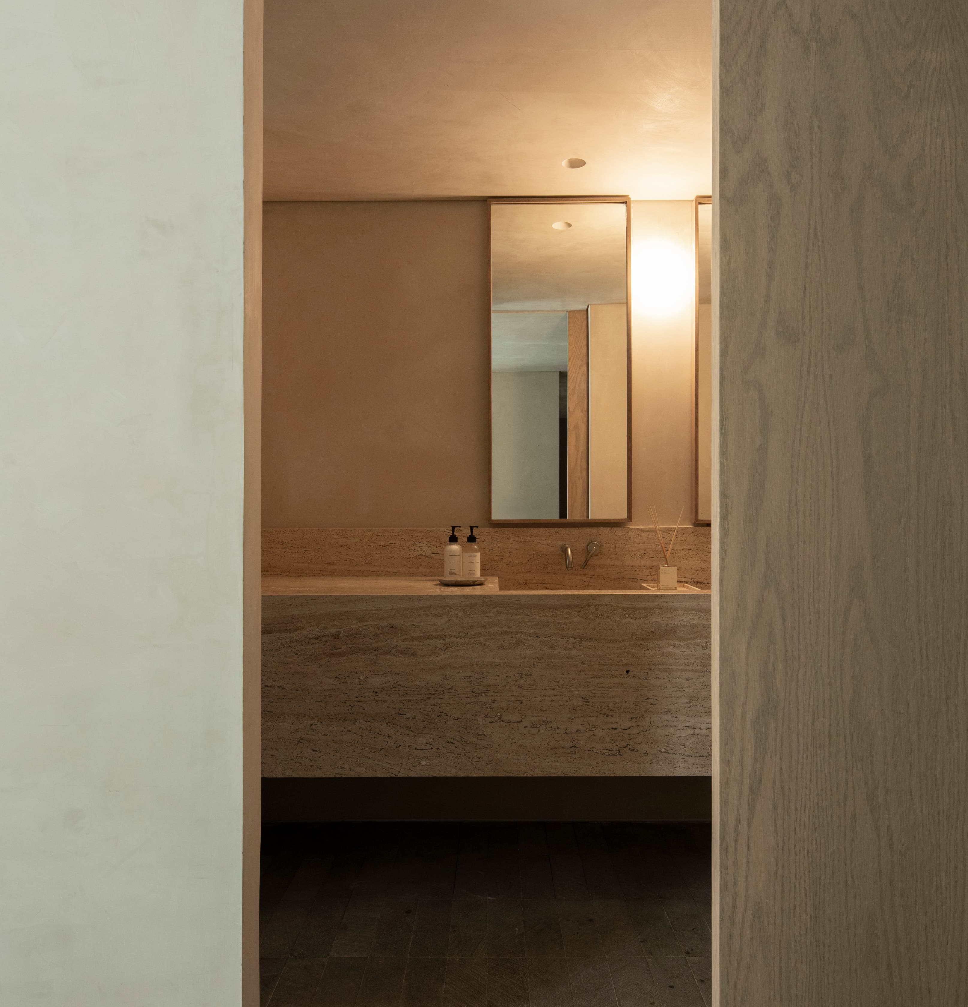 Room Image 4